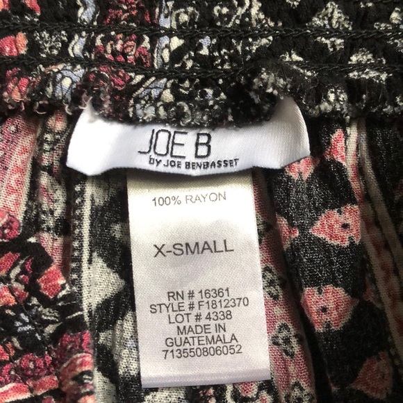 pink/black patterned flowy shorts - Picture 2 of 2